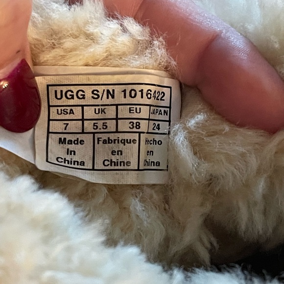 UGG MINI BAILEY BUTTON II BOOT - Picture 9 of 11